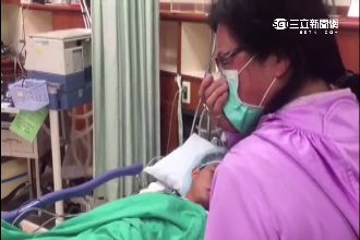 墜澳巨石縫獲救！台男專機返台母喜泣