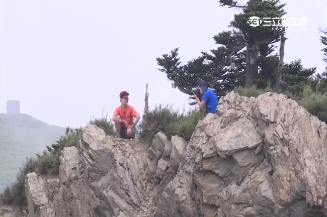 遊客闖合歡山禁區　為拍照站千米懸崖