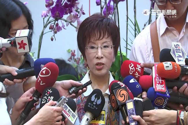 柱姐學歷風波　代辦：恐是校方賣學位