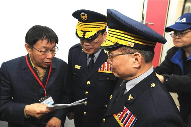 柯裁撤2派出所！98位中階警受影響
