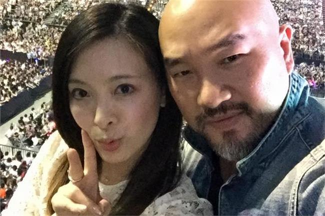 球鞋洩孕味！40歲劉真疑懷「龍種」