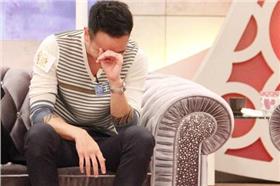 王陽明紋身當藝術  脫褲子刺青咬牙不敢喊痛,小燕之夜／中天提供