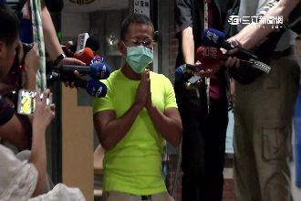 呂忠吉鏡頭前下跪　庭上稱才賺幾十萬