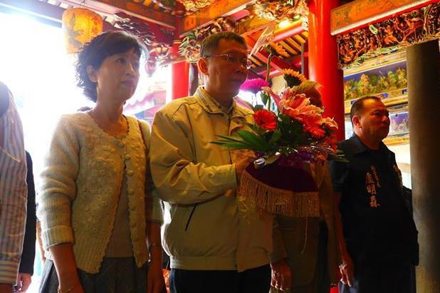 柯P「討錢」成功　陳佩琪：捐40萬