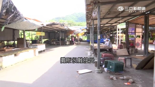 頂埔站開通　周圍攤販被逼斷生計