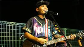 楊大正　滅火器／翻攝自臉書