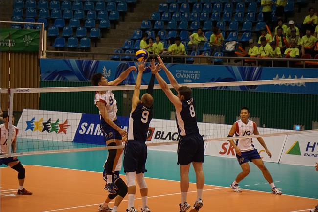 不畏身高差異　中華男排擊敗美國