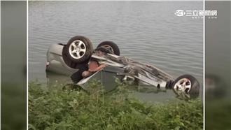 轎車翻落魚塭　疑超速釀1死1重傷