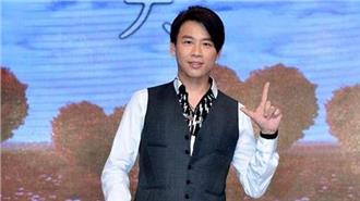 糗！麥克風故障　陶喆頒獎遭「消音」