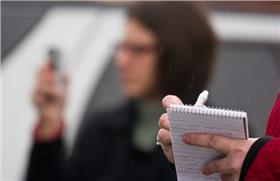 媒體,記者_Roger H. Goun,flickr CC License
https://www.flickr.com/photos/sskennel/2330323726/in/photolist-4xVw4h-whpT-ePdxxP-6nYdfd-rhh7bP-4MADcb-qviYHN-

4i7znx-eN9nhU-5t7fv9-eMXoGp-pfgSxu-8fN7Sk-8XBXXz-ePpWHq-6gPTjo-sphY5Q-bDvZ89-spivtK-24pZGp-78nSMf-7FjB5V-mkbNu2-

8r4pEi-5U2ymb-dCduJH-39u1L1-D8ZuF-eN9j25-o4K9kz-o4J8Rc-ojbKyA-spr6sD-ojbYxG-omc5G9-o4J6yA-q38Vok-51XhU7-rstA9q-

894o2y-oDGi1g-shY1LA-2GpCN-7jGrtj-5ofZUD-8dTsWK-ojc2SN-omcatJ-o4JfBB-omdUxF