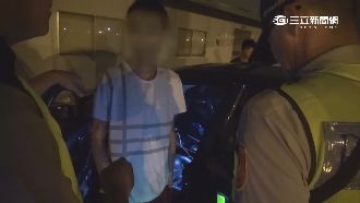 少年無照開車還拉K　call媽求救