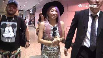 倖田來未來啦！親切秀中文「謝謝～」