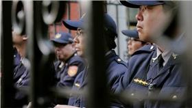  警察、交警、交通警察-flickr-tomscy2000-https://www.flickr.com/photos/tomscy2000/13263876044/in/photostream/