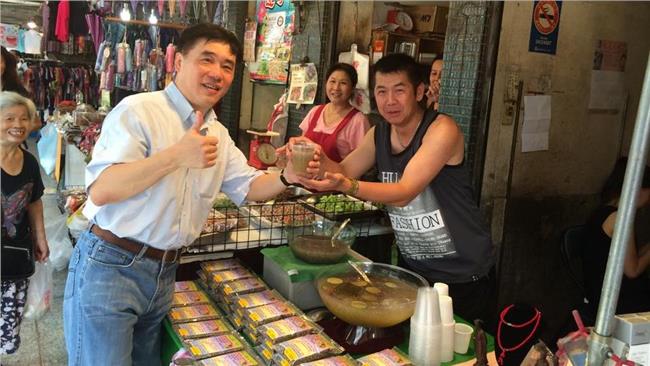 郝龍斌市場拜票　基隆人：去選總統啦