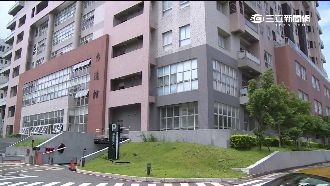 女控師親吻摸臀　師拿密碼情書反擊