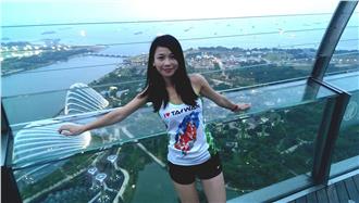 臉要補水　許虹宜跑馬保濕防曬有一套