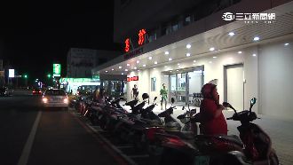 誇張！惡煞強闖急診室　攜棍棒尋仇