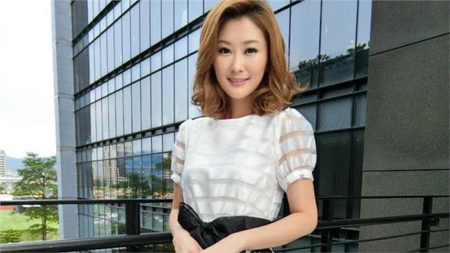 戶外吸菸被拍　女神陳珮騏勇敢認錯