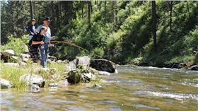 眼睛,白內障,傷眼,釣魚,夏季
圖／攝影者Joe Nuxoll, flickr CC License（首圖）
https://www.flickr.com/photos/joenuxoll/7593128226/in/photolist-cyYLtU-cyYmML-cyYUEU-8ooNYN-dzzULF-6LdbD5-qAc37K-59v6Dr-xjxxm-r66iU-auZgSw-oN8BXG-kHw4eS-nkmkj2-cGT7Rh-7F85XM-jeDNhQ-a8oxYF-dhWB7d-6AfHpF-io2Q5-9fqrun-93QujC-5TiqFM-5TiqpP-5TnJnJ-5TipRP-5Tiq8D-5TiquF-5Tiqwv-5TiqE8-5TnJQy-5TiqA2-eC21qv-rvN7k1-MNUXQ-aaXnjw-4o4gyL-a8rCCr-5vjT4r-gjDt2t-4K6Fuf-qEaTAF-5ktpEe-k9D3CX-skfCgq-ehTuG1-4wvQkA-mUucMz-2fUDuw/