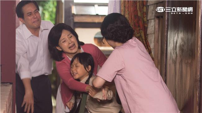 方季韋下跪爭兒撫養權　哭到眼乾頭脹