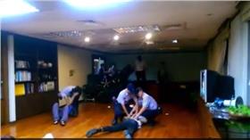 學生上銬,教育部,課綱（圖／取自Fanny Tsai臉書）