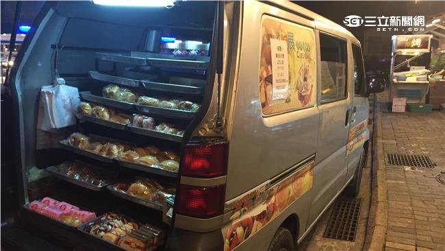 巷弄內的麵包車　乘載回憶阡陌穿梭