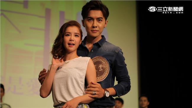 放閃！李佳穎淚撲唐禹哲「愛的抱抱」