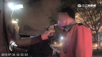 醉女自責友人酒駕被抓：要關就關我！