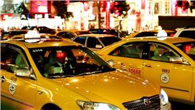 計程車／https://www.flickr.com/photos/enixii/2938668396/