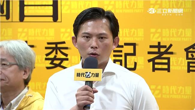 連戰赴中閱兵　黃國昌：勝文會開心嗎