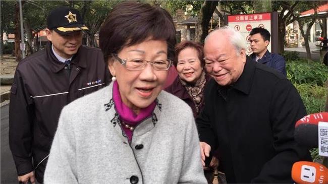 呂秀蓮下午告發連戰觸外患罪