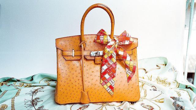 女網上賣鉑金包　貴婦砸8百萬空手歸