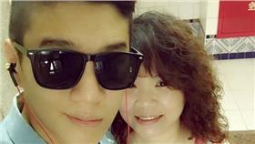 林冠華母親（圖／林冠華臉書https://www.facebook.com/photo.php?fbid=861724513885985&set=a.576704509054655.1073741827.100001453320840&type=3&theater）