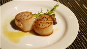 干貝-及良 及影-https://www.flickr.com/photos/33748728@N02/6564145777/in/photolist-b13XRc-q5PAGP-4GPhQm-7zaJLe-7zaJCB-7zaJvn-7zyN1b-7zv2KZ-7zyMKS-7zyMDw-7zyM3s-7zyLWS-7zv1DZ-7zyLEJ-7zv1pc-7zyKUY-7zyKM1-7zuZyP-7zuZrF-7zyKoA-7yy4uz-5qnEeN-qK9YEr-qZjmo1-r2wFf9-r2srq2-r2BsRV-5qik38-5spo9E-5qnCSy-5xGndv-5rxwze-5smiPY-5rxvkB-5qnEML-5qijZk-5qnCZu-5qiiUX-5qnCgQ-5qiieR-5qnAg7-4GZ9rX-7zyMhU-7zyLkq-7zyKZW-7zuZmB-7zuZ9p-7zyKco-7yy8rR-7yy7Ha