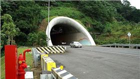 雪山隧道／維基百科 http://zh.wikipedia.org/wiki/File:Xueshan-tunnel-east.jpg
