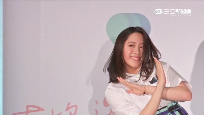 坐賣場推車挨轟　歐陽妮妮自詡要堅強