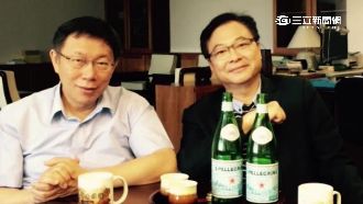 MG149傷神　紀國棟送禮為柯打氣