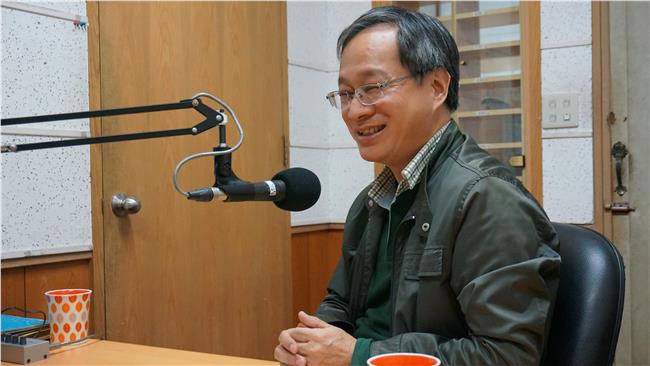 小野挺反課綱：愚蠢政府把學生當呆子