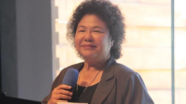 陳菊挺反課綱：爭議解決前採用原教材