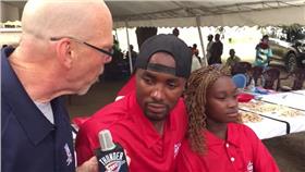 Ibaka慈善活動（圖／翻攝YouTube）