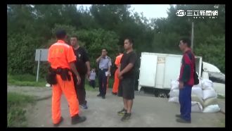 盜採海砂被活逮　竊賊扯：拿來炒花生