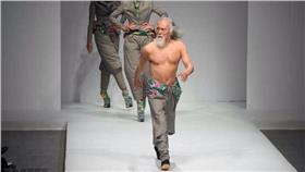 王德順 翻攝自新浪娛樂網
http://slide.ent.sina.com.cn/star/w/slide_4_704_105267.html#p=1