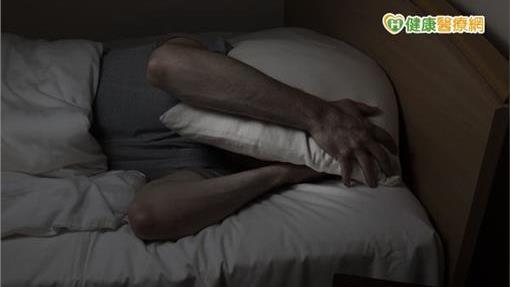 壓力大精神易緊繃　夜睡不寧有方可循