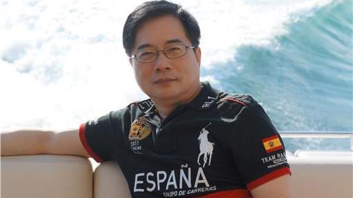 臉書灌爆一天就沒　蔡正元：網軍太遜