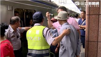 陸客為搶台鐵座位打架　導遊也遭波及