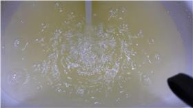 自來水、水、汙水/李富城臉書