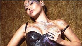 麥莉
ＩＧ
https://instagram.com/mileycyrus/