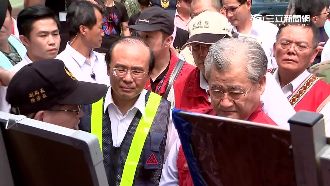 烏來勘災要搭車　毛治國引爆民怨