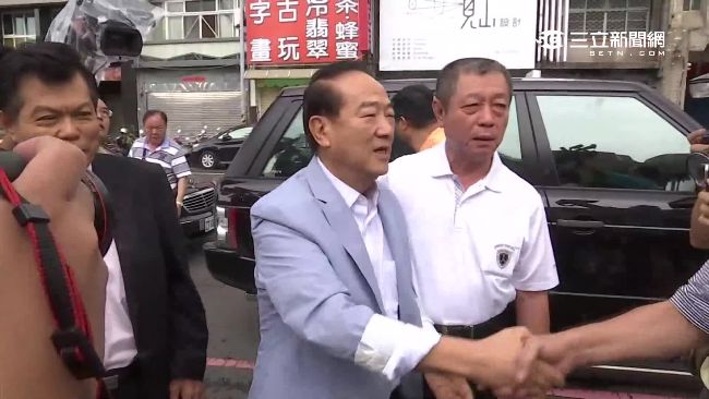 密會政壇本土大老　宋搶藍營70萬票