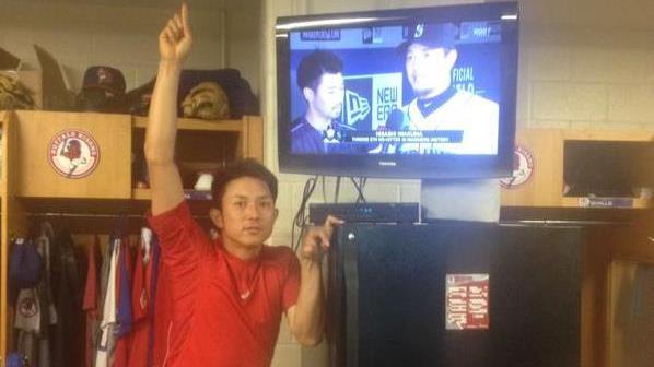 岩隈久志投無安打　川崎宗則搞笑恭賀